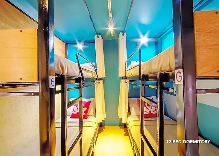 فندق Zen Danlig St. Makati 3*